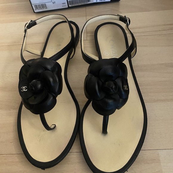 Chanel Black Leather Camellia Thong Flat Sandals Size 36 - Picture 1 of 6
